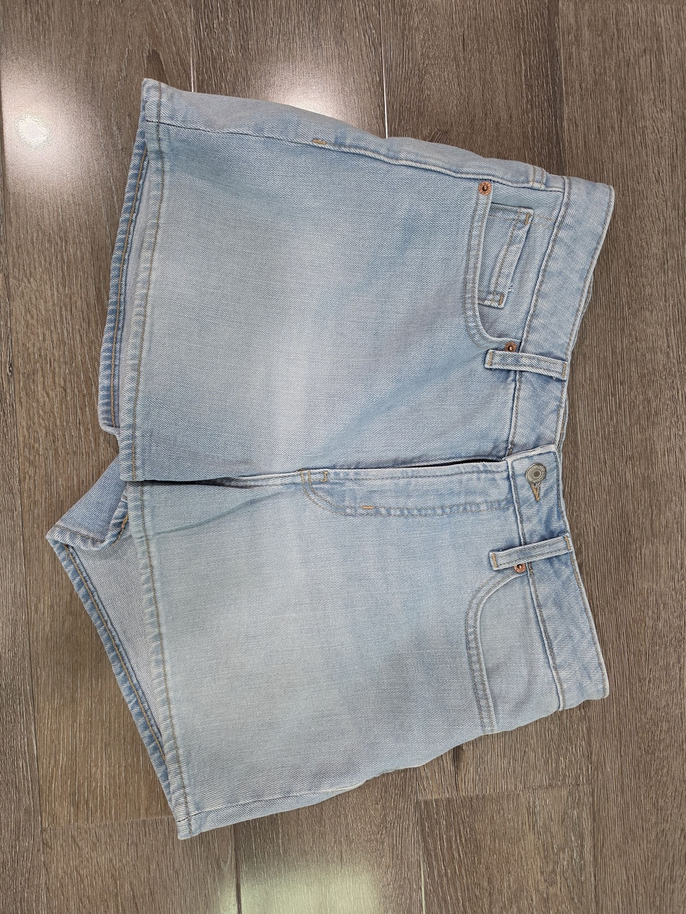 Old Navy OG High Rise Sraight Leg Light Indigo Denim Shorts